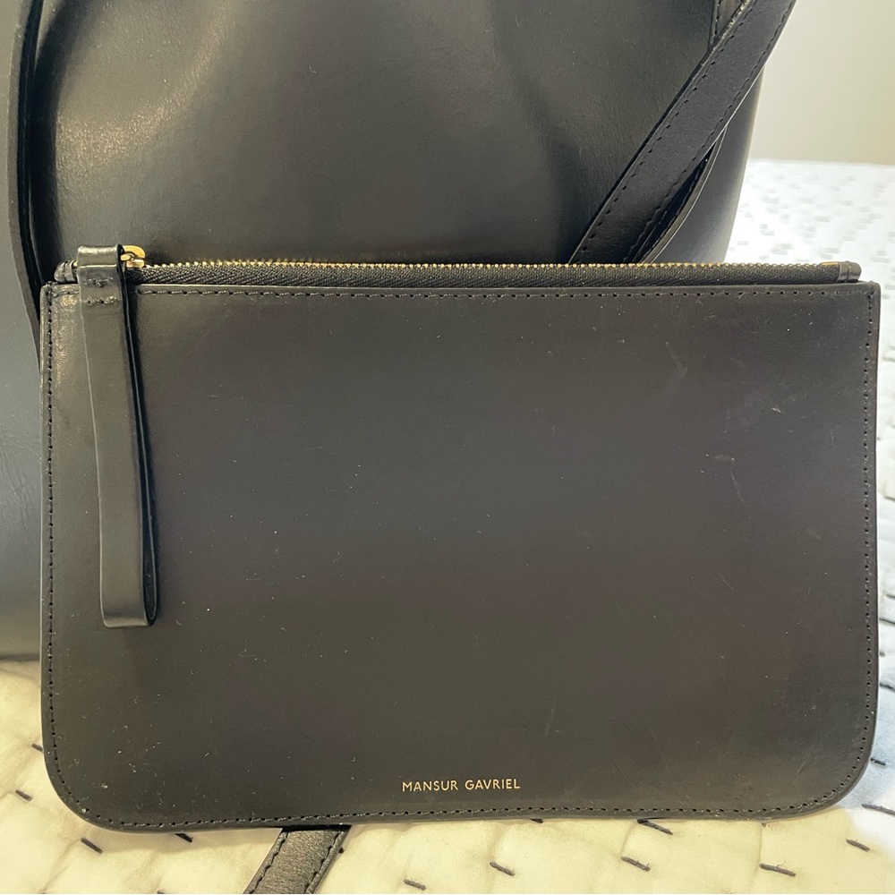Mansur Gavriel large black bucket bag with red interior. - Picture 4 of 8